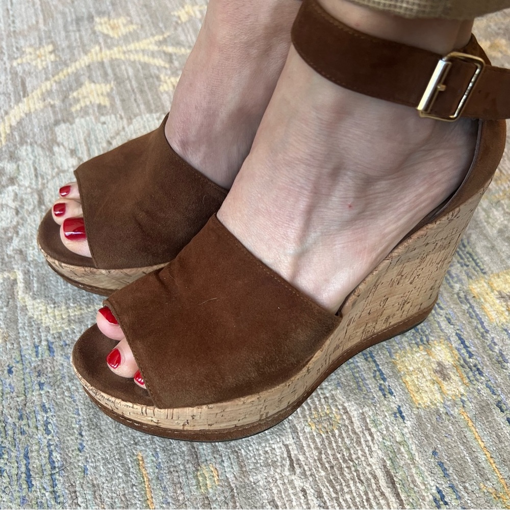 Stuart Weitzman Platform Sandals size 8